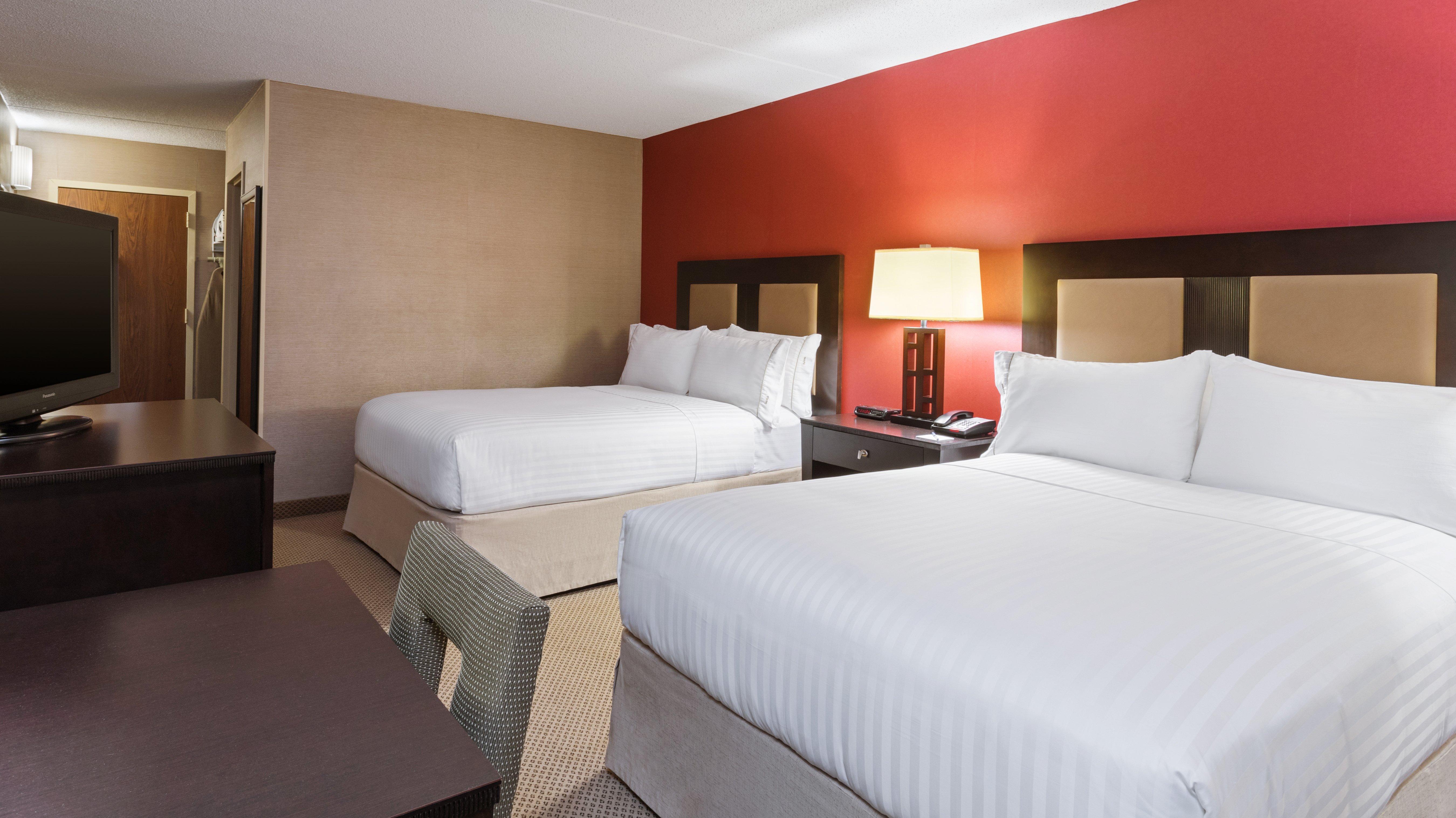 Holiday Inn Express Charleston-Civic Center By Ihg Exterior photo