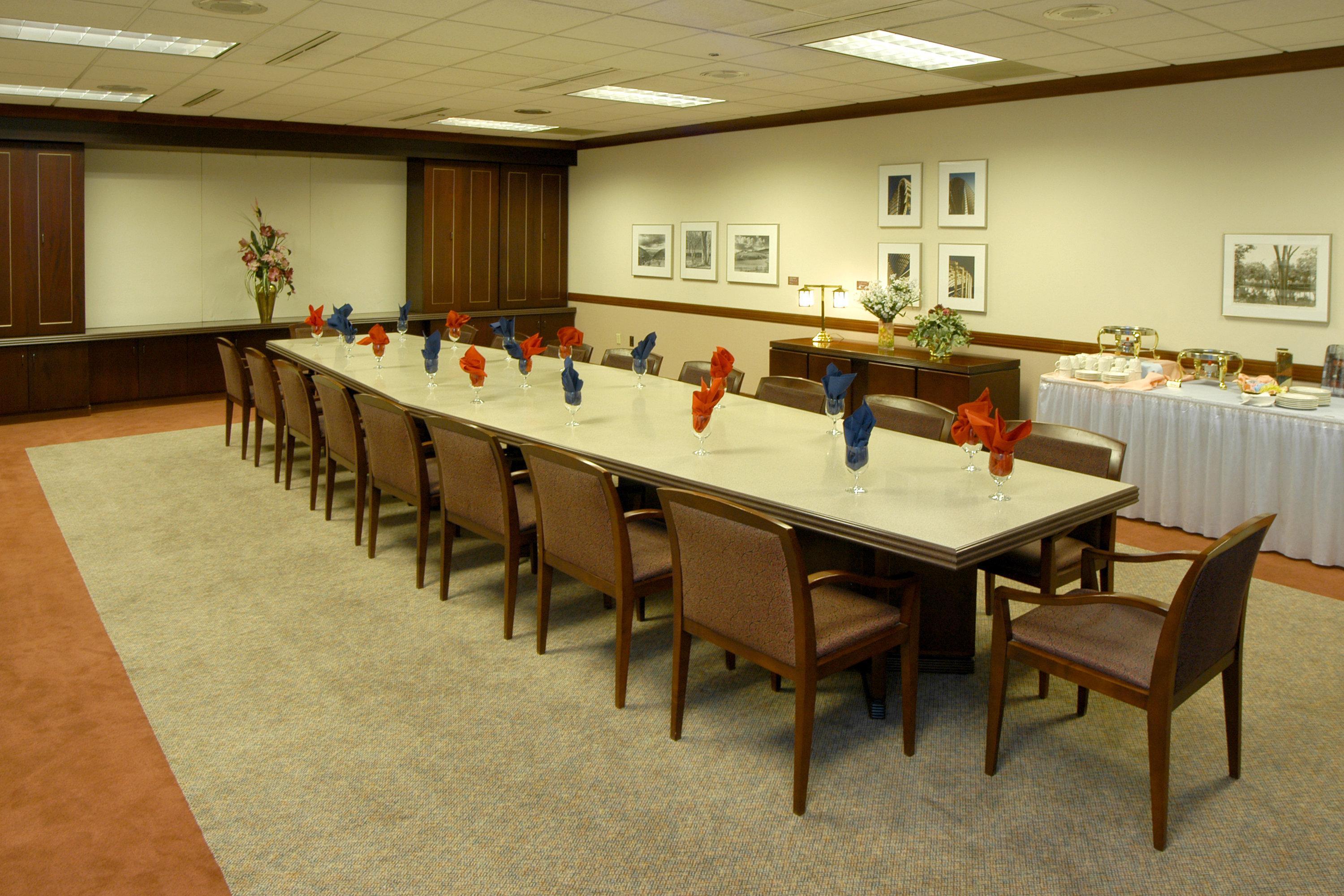 Holiday Inn Express Charleston-Civic Center By Ihg Exterior photo