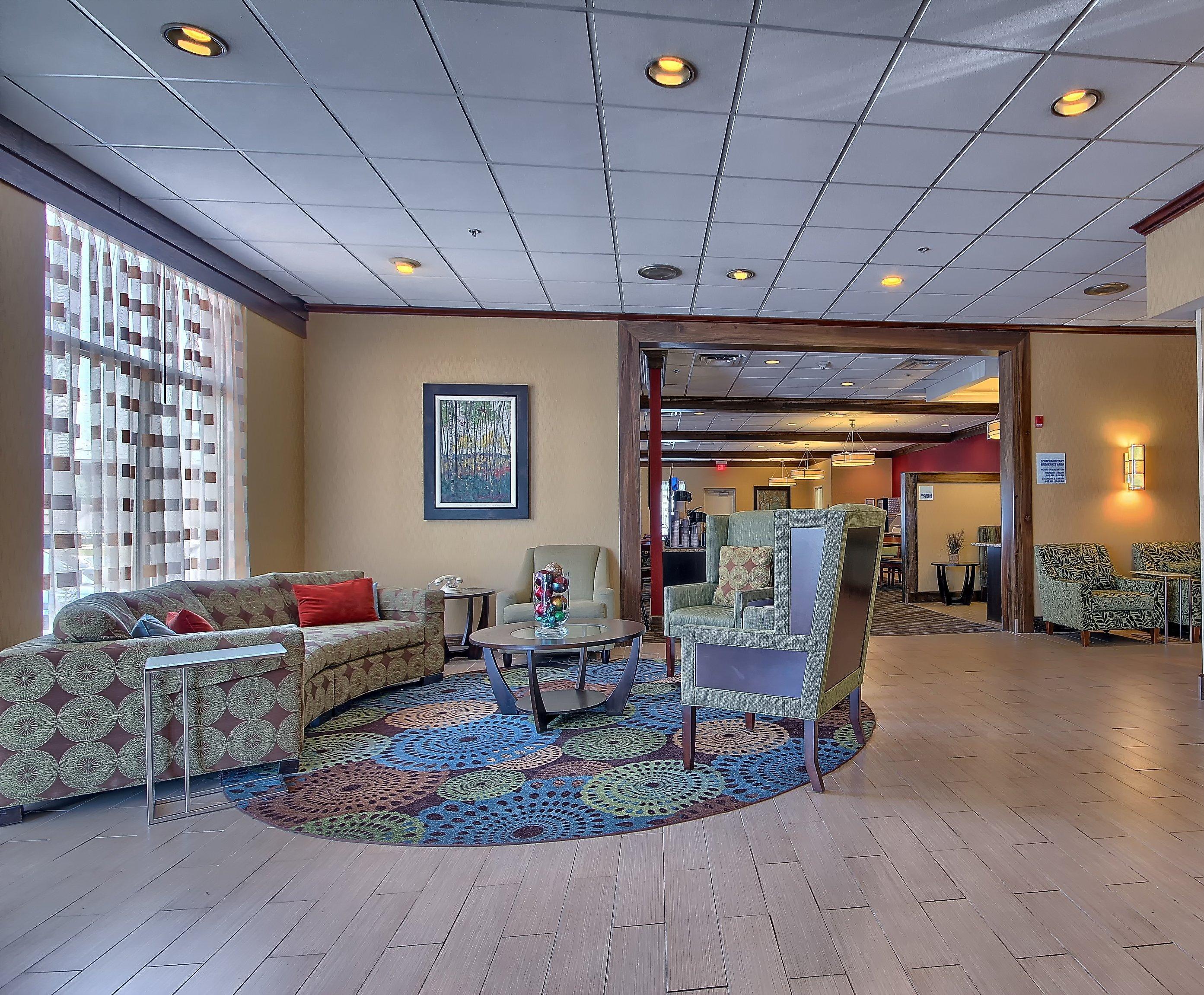Holiday Inn Express Charleston-Civic Center By Ihg Exterior photo